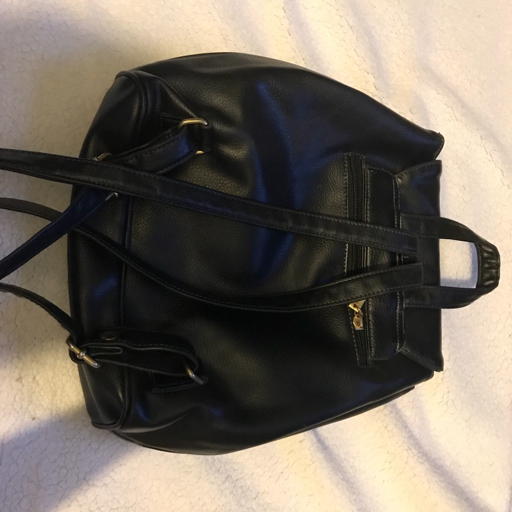 Back pack - Picture 2 of 3